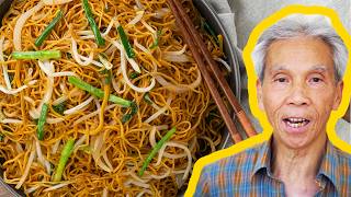 🍜 Dads Cantonese Chow Mein 豉油王炒面 [upl. by Leonsis]