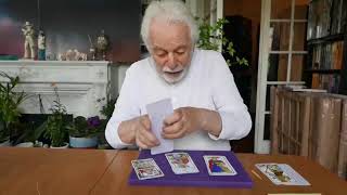 Lección de Tarot por Alejandro Jodorowsky [upl. by Seilenna]