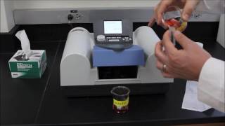 How to use a spectrophotometer Spectronic 200E [upl. by Letney785]