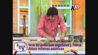 Wok de pollo con vegetales y fideos  Alitas rellenas asiáticas [upl. by Atnahsal]